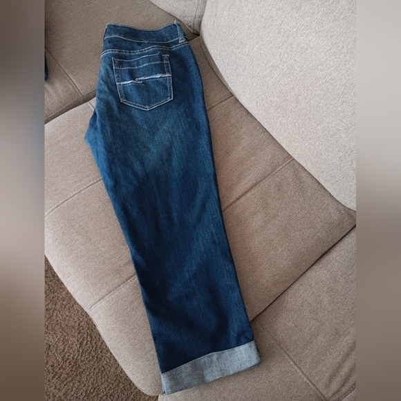 4 For $15💛Denim Capri Jeans w Cuffs - Picture 2 of 4